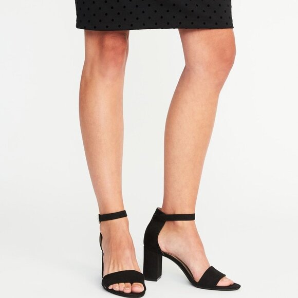 Old Navy Black Women's Sandals - Picture 2 of 5